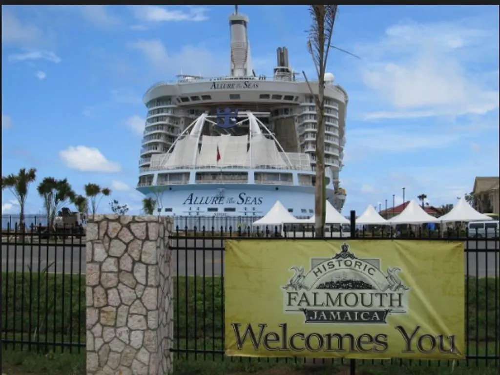 Reggae Moon Guest House Falmouth